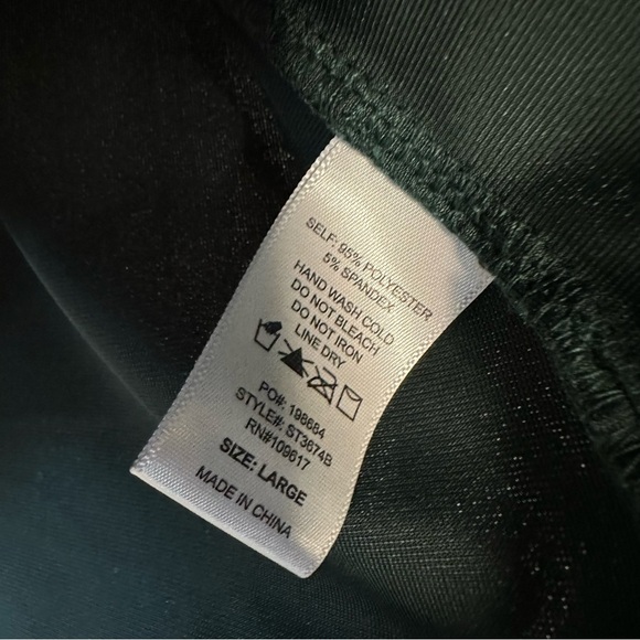 Shinestar | Green Velvet Wrap Short Sleeve Top Size L - Picture 9 of 9